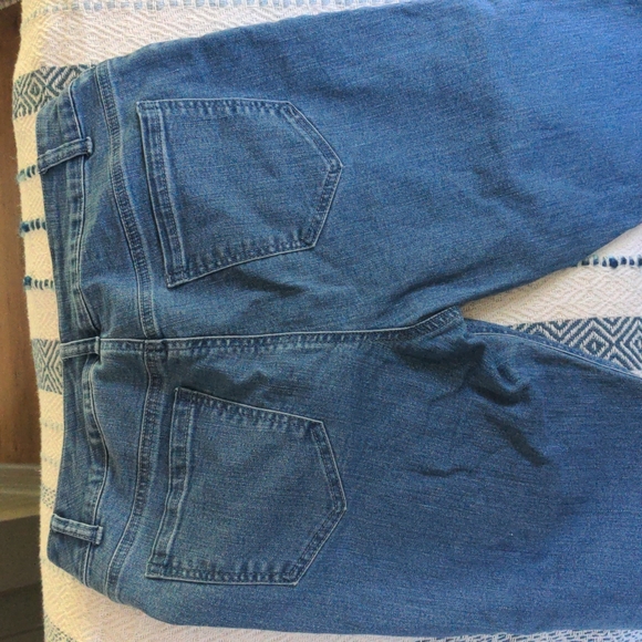 Nygard capris, pull on - Picture 4 of 4